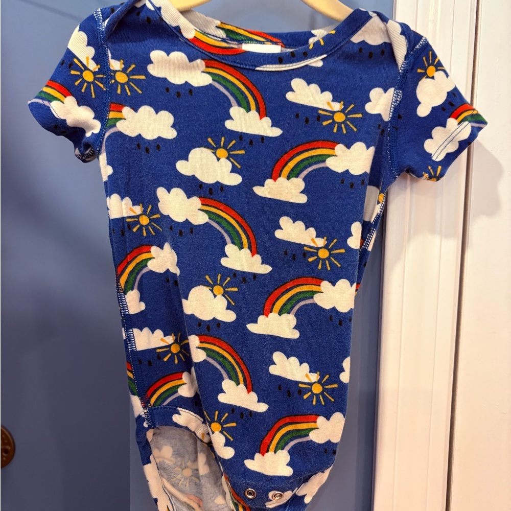 Blue rainbow 2t onsie Hanna andersson